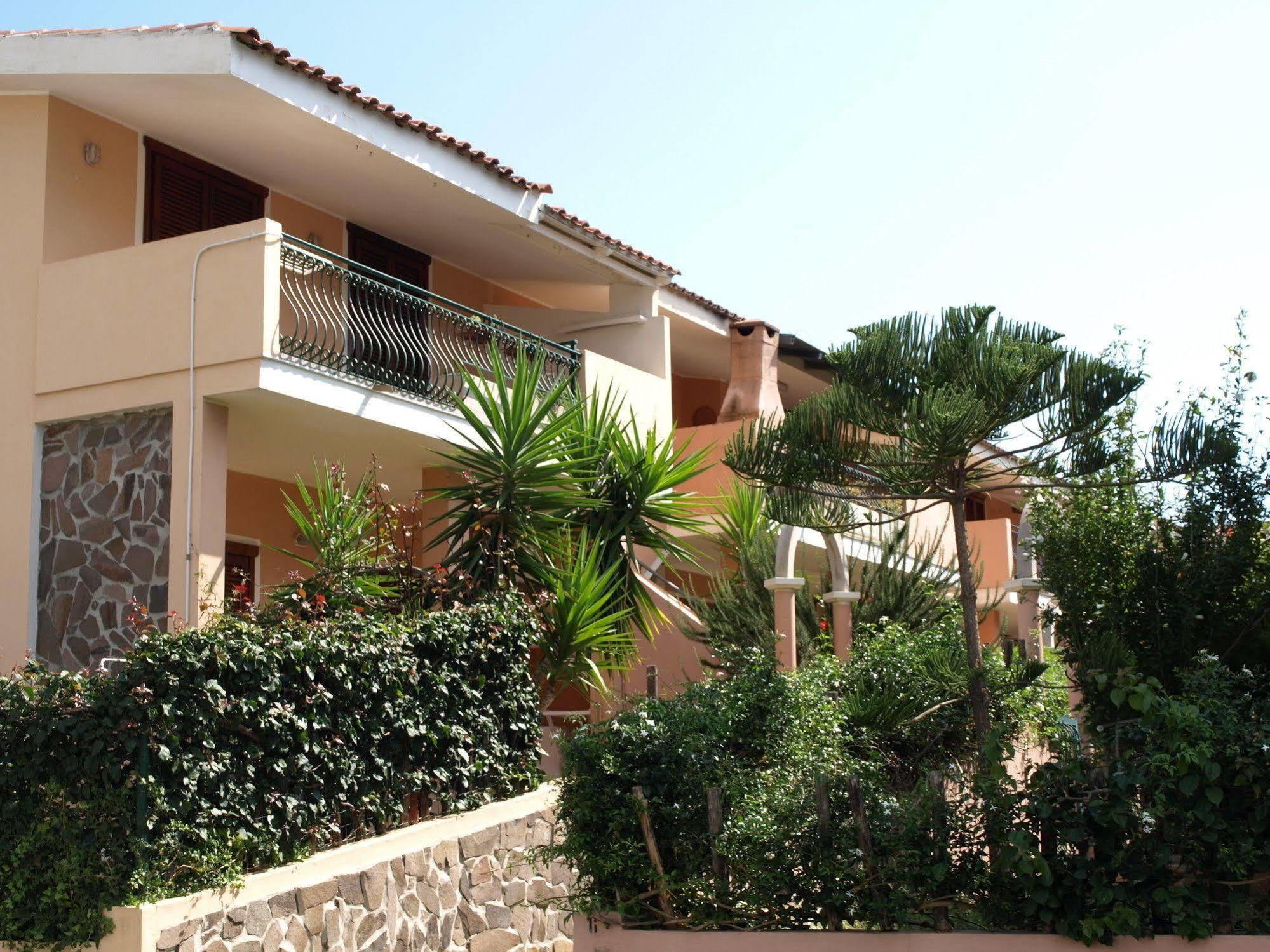 Appartamenti Simius Villasimius Buitenkant foto